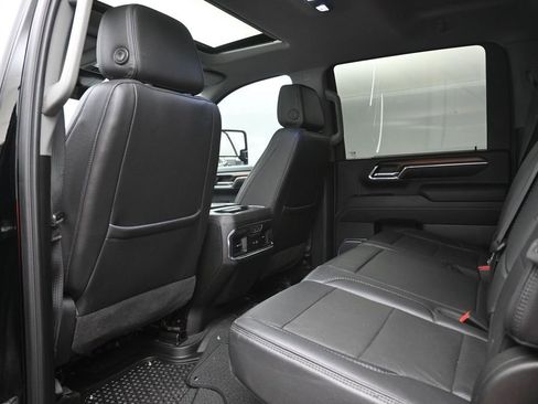 Used 2024 GMC Sierra 3500 Denali w/ Denali Reserve Package AWD/4WD image 25