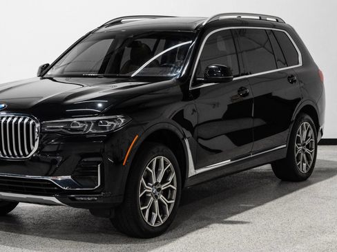 Used 2019 BMW X7 xDrive40i w/ Cold Weather Package image 11