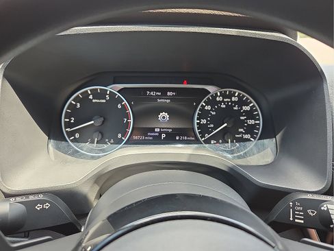 Used 2022 Nissan Rogue SV FWD image 23
