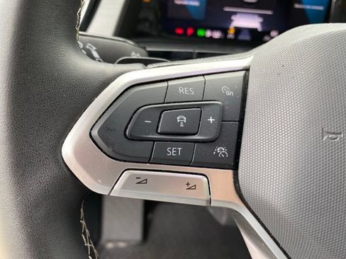 Used 2024 Volkswagen Atlas Cross Sport SE AWD/4WD image 21