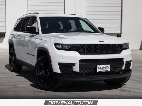 Used 2023 Jeep Grand Cherokee L Altitude AWD/4WD image 1
