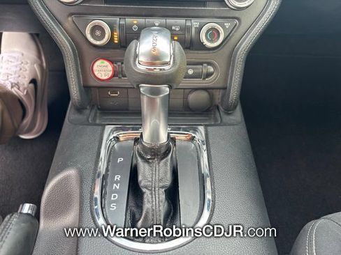 Used 2015 Ford Mustang Coupe RWD image 7