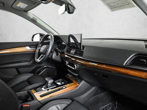 Used 2023 Audi Q5 2.0T Premium Plus w/ Premium Plus Package AWD/4WD image 23