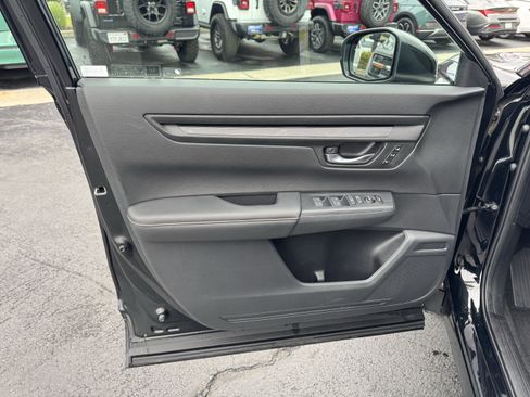 Used 2025 Honda CR-V Sport-L image 14