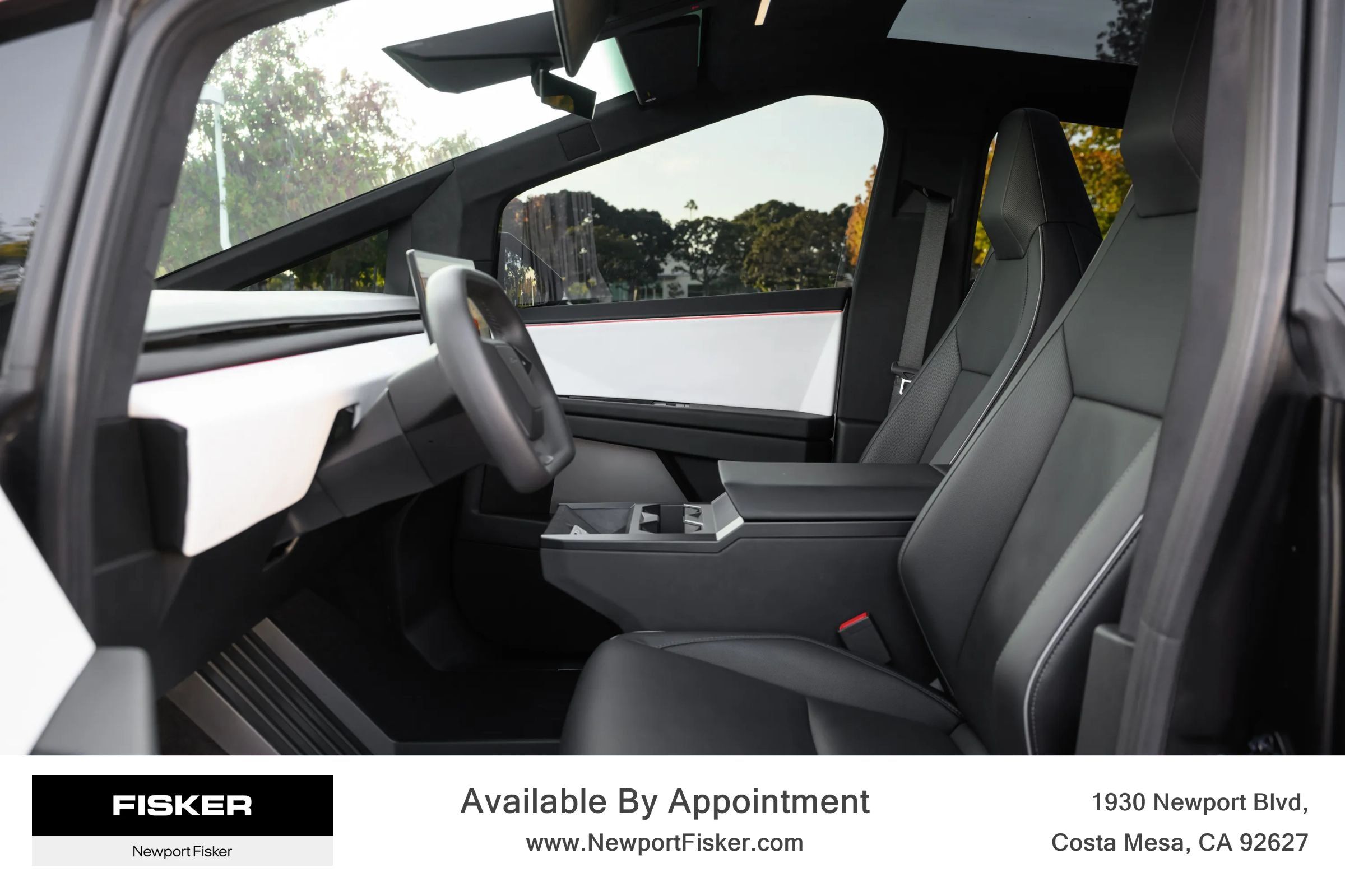 Used 2024 Tesla Cybertruck AWD Crew Cab image 15