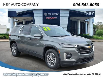 Used 2023 Chevrolet Traverse LT