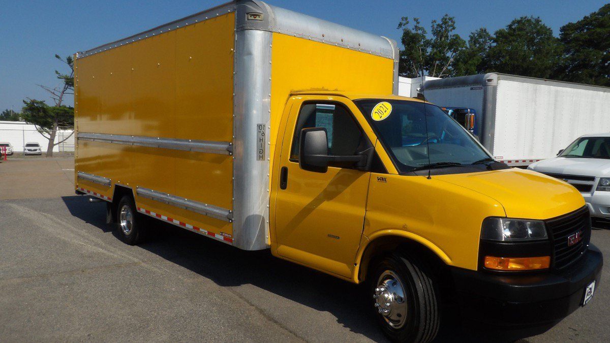 Used 2021 GMC Savana 3500 Extended w/ Power Convenience Package RWD image 1