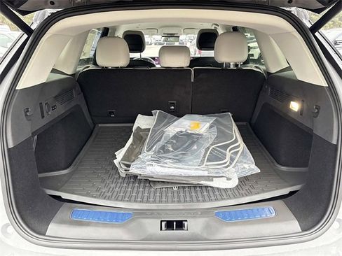 New 2026 Lincoln Nautilus Premier w/ Jet Appearance Package image 12