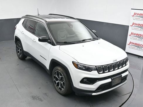 Used 2024 Jeep Compass Limited AWD/4WD image 24