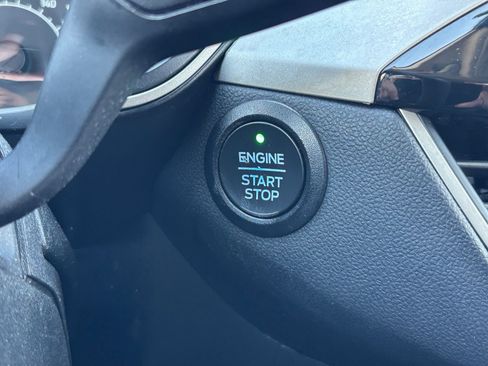 Used 2022 Ford Escape SE FWD image 10