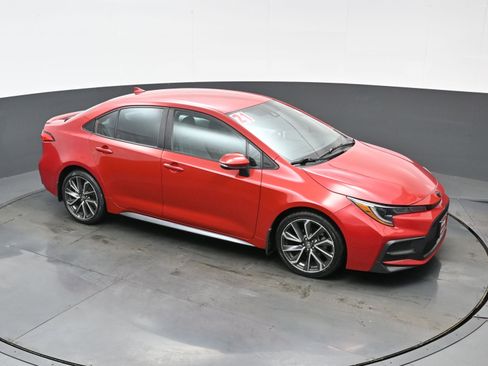 Used 2021 Toyota Corolla SE w/ Carpet Mat Package (TMS) image 31