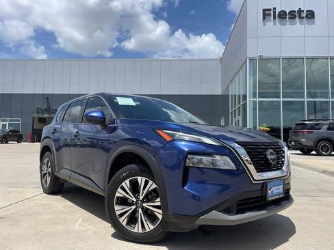 Certified 2023 Nissan Rogue SV FWD image 1