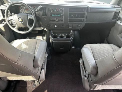 Used 2025 Chevrolet Express 3500 LT w/ LT Preferred Equipment Group RWD image 21