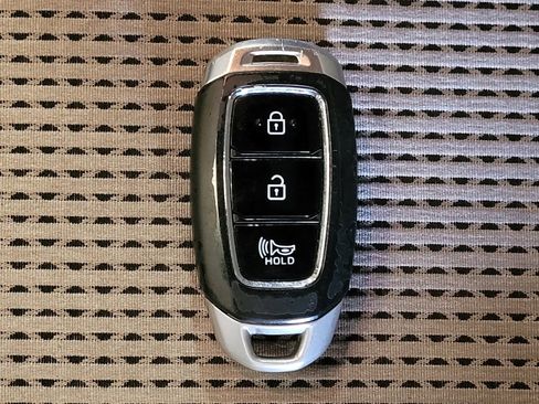 Used 2020 Hyundai Santa Fe SEL FWD image 32