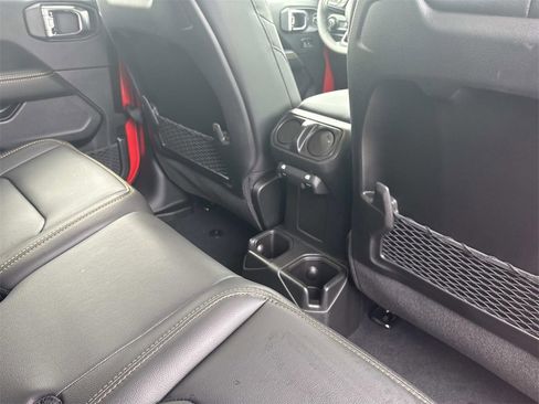 New 2025 Jeep Gladiator Sport image 15