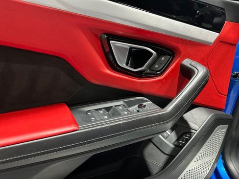 Used 2019 Lamborghini Urus AWD/4WD image 47