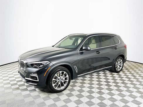 Used 2020 BMW X5 xDrive40i w/ Premium Package image 3