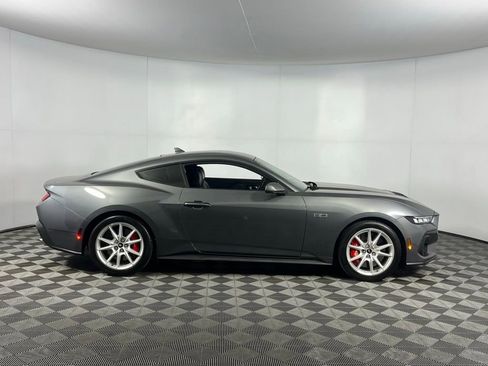 Used 2024 Ford Mustang GT Premium image 3