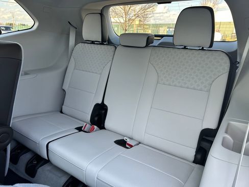 New 2026 GMC Acadia Denali w/ Super Cruise Package image 43