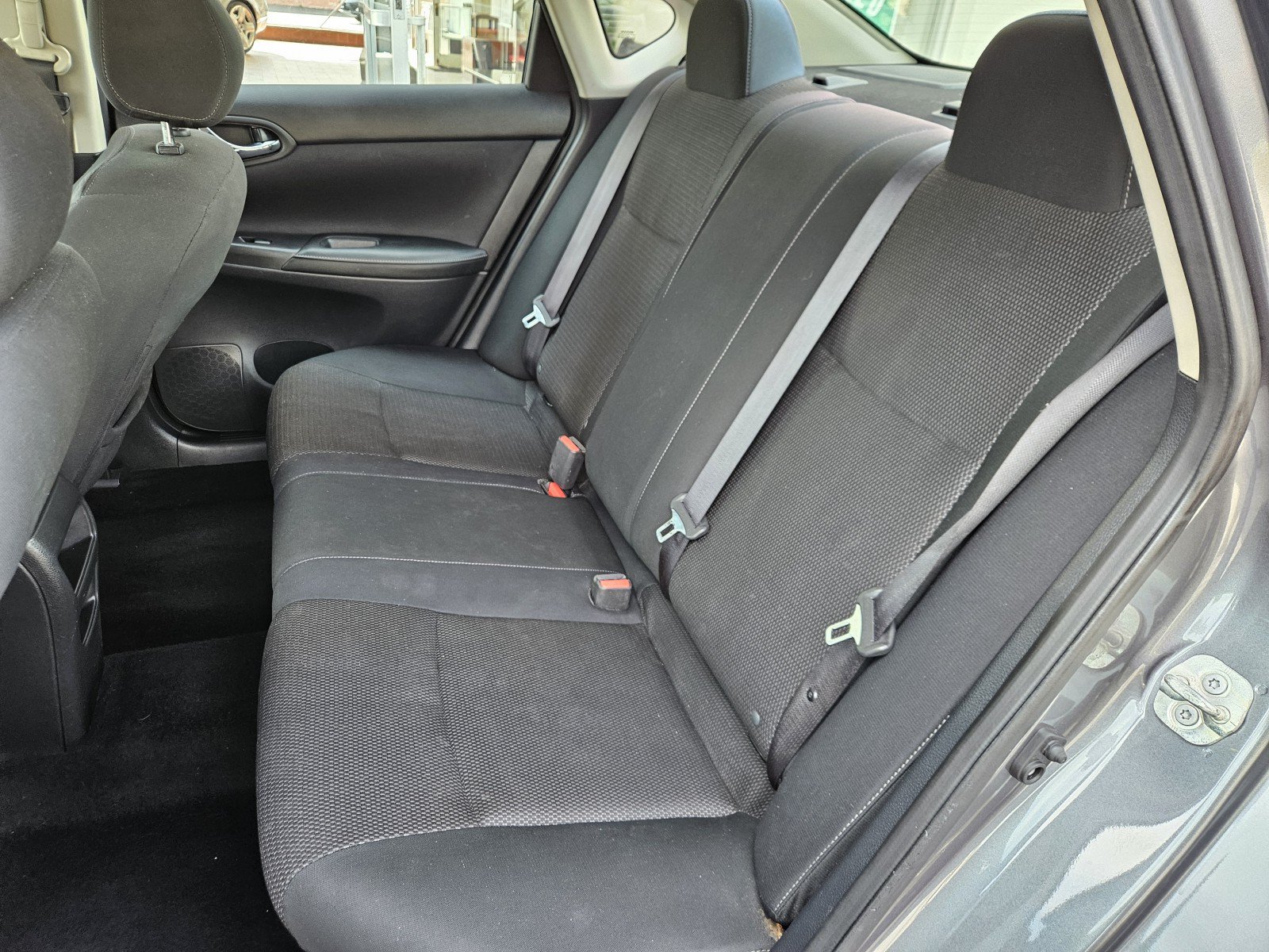 Used 2019 Nissan Sentra S w/ Appearance Package FWD image 4