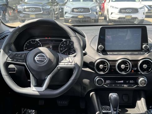 Used 2020 Nissan Sentra SV FWD image 32