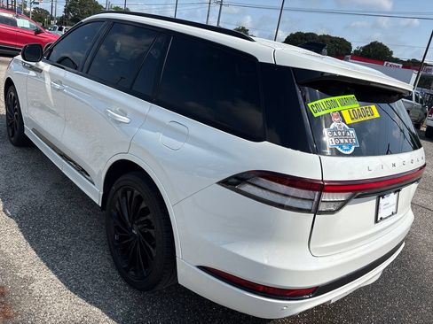 Used 2025 Lincoln Aviator Reserve AWD/4WD image 30