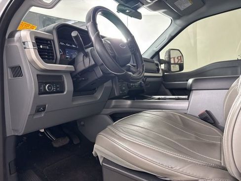 Used 2024 Ford F250 XLT image 12