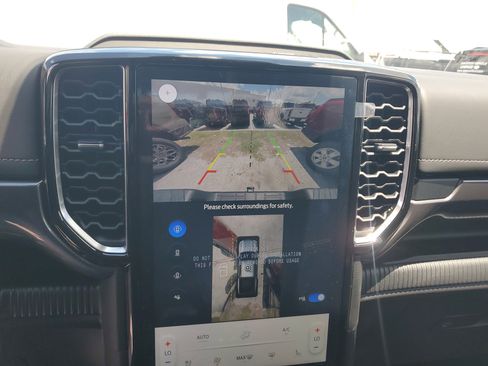 New 2025 Ford Ranger Lariat w/ FX4 Off-Road Package image 18