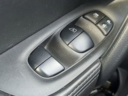 Certified 2022 Nissan Rogue Sport S image 22