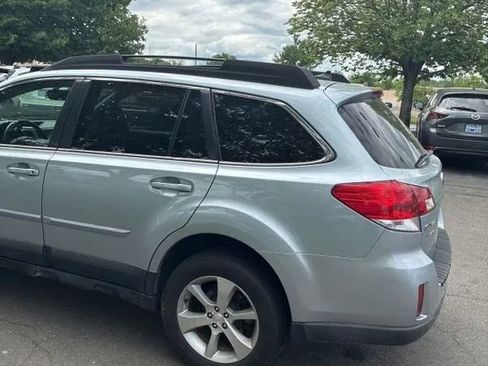 Used 2013 Subaru Outback 2.5i Limited AWD/4WD image 6