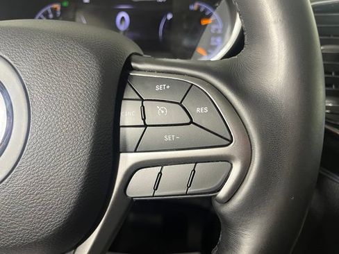 Used 2020 Jeep Grand Cherokee Limited AWD/4WD image 22