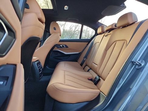 Used 2025 BMW 330i xDrive Sedan w/ Convenience Package image 10