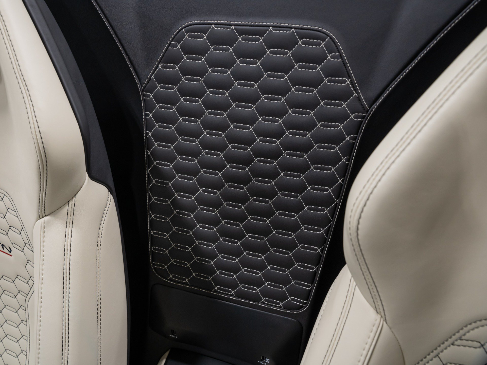 Used 2024 Lamborghini Huracan EVO AWD/4WD image 46
