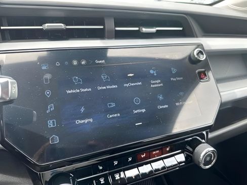 New 2027 Chevrolet Bolt LT w/ Comfort Package FWD image 18