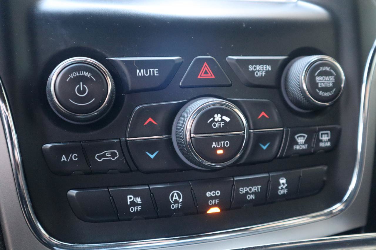 Used 2018 Jeep Grand Cherokee Laredo AWD/4WD image 75