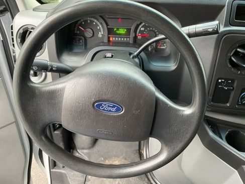 Used 2019 Ford E-450 and Econoline 450 Super Duty w/ Exterior Upgrade Package image 13