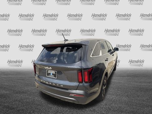 Used 2022 Kia Sorento LX AWD/4WD image 11