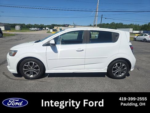 Used 2017 Chevrolet Sonic LT FWD image 1