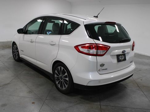 Used 2018 Ford C-MAX Titanium w/ Equipment Group 301A FWD image 7