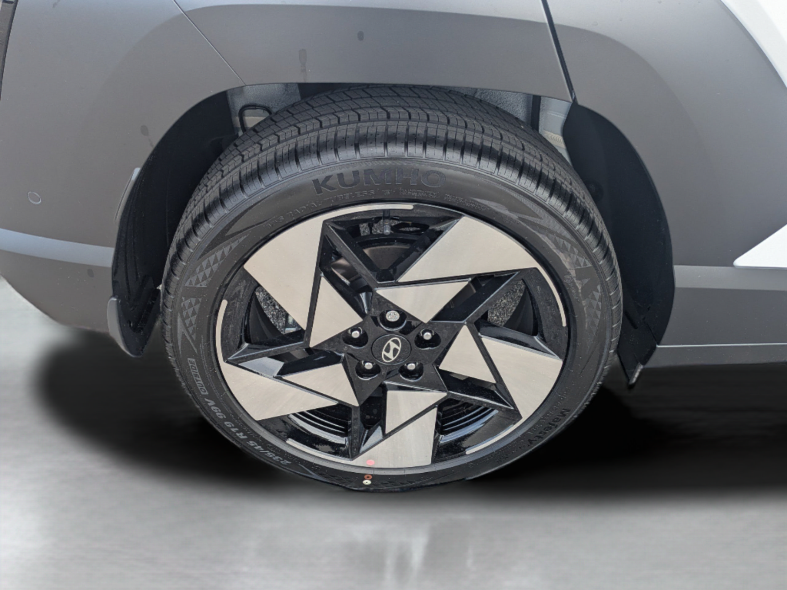 New 2026 Hyundai Kona Limited FWD image 13