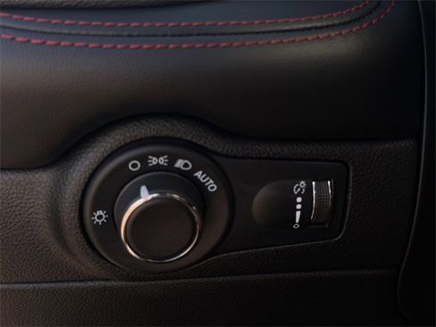 Used 2023 Dodge Durango GT image 18