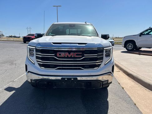 Used 2025 GMC Sierra 1500 SLT w/ SLT Convenience Package AWD/4WD image 2
