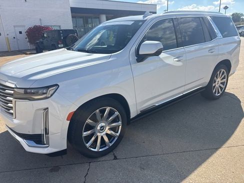 Certified 2023 Cadillac Escalade Premium Luxury Platinum image 7