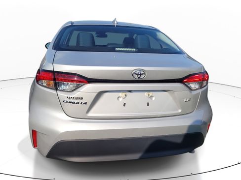 Used 2025 Toyota Corolla LE FWD image 6