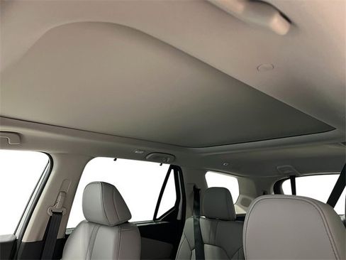 New 2025 Honda Pilot Touring image 24