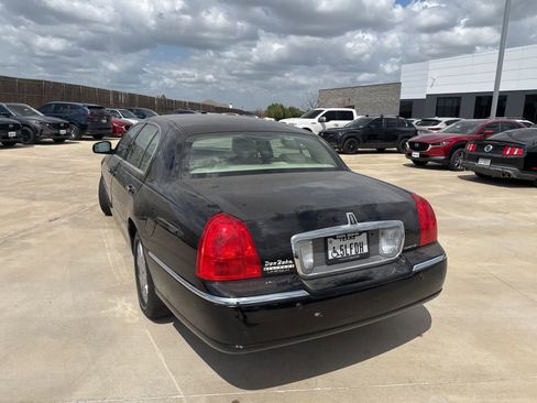 Used 2003 Lincoln Town Car Cartier L image 14