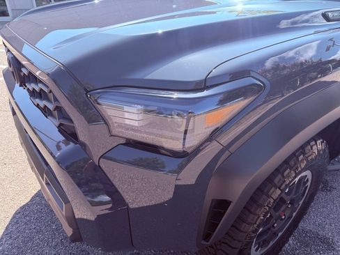 Used 2025 Toyota 4Runner TRD Off-Road Premium AWD/4WD image 16