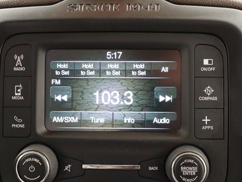 Used 2016 Jeep Renegade Latitude AWD/4WD image 24