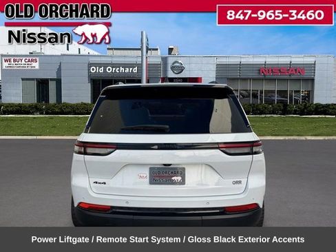 Used 2023 Jeep Grand Cherokee Altitude image 8