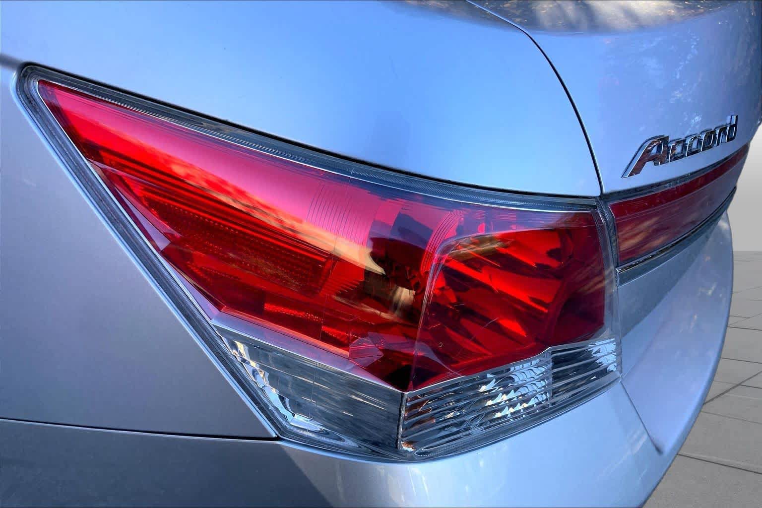 Used 2011 Honda Accord LX-P image 27